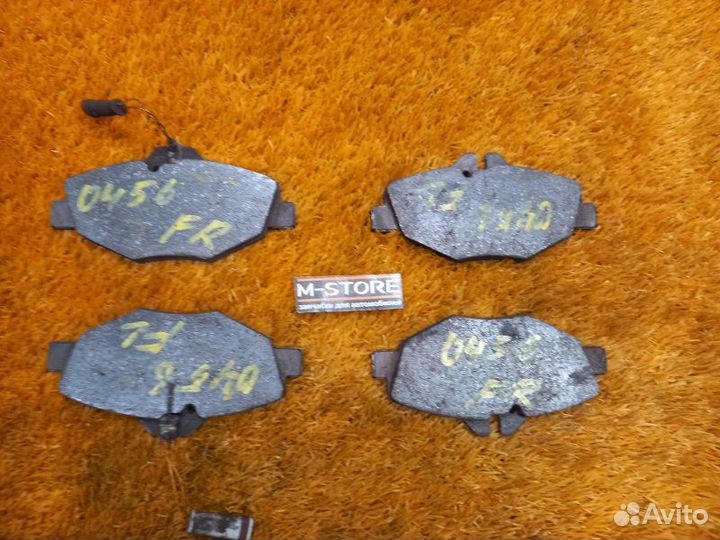 Колодки тормозные передние Mercedes-Benz E-Class