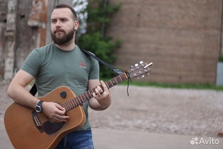 Репетитор по гитаре (вокал, пианино, барабаны)
