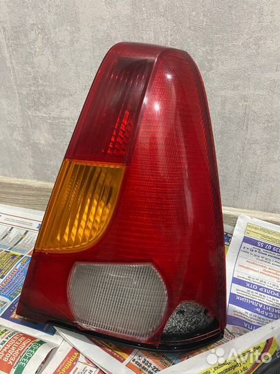 Продам задний фонарь на рено логан 1