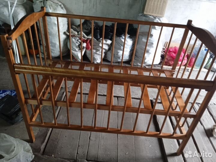Детская кроватка