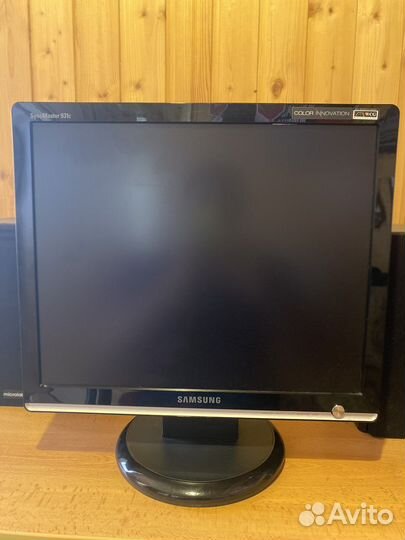 Монитор Samsung SyncMaster