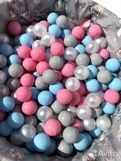 Сухой бассейн с шариками