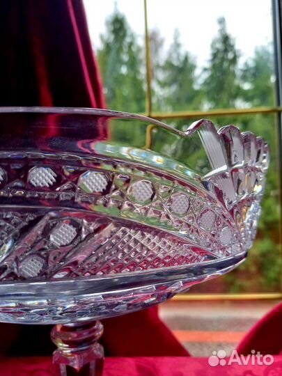 Хрустальная ваза для фруктов на ножке