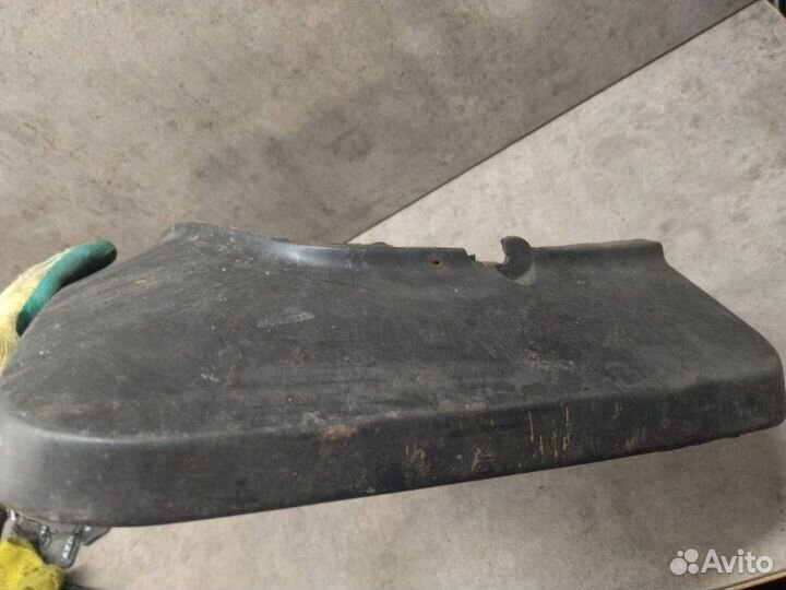 Брызговик задний левый Bmw X5 E70 2007