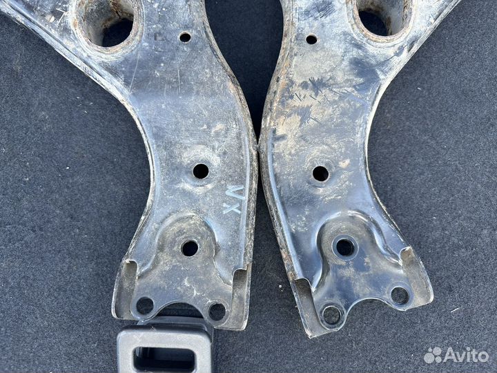 Передний рычаг Lexus NX