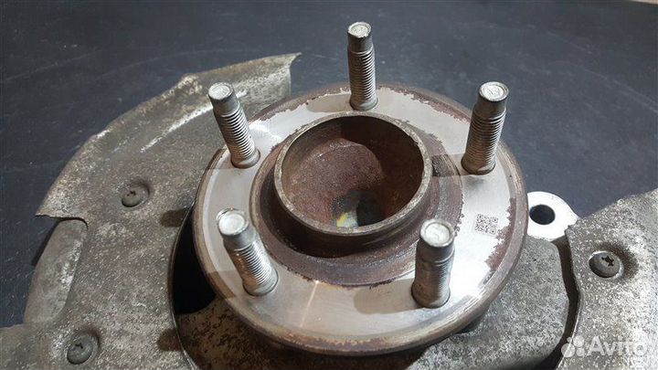 Кулак поворотный передний правый Jaguar Xe X760