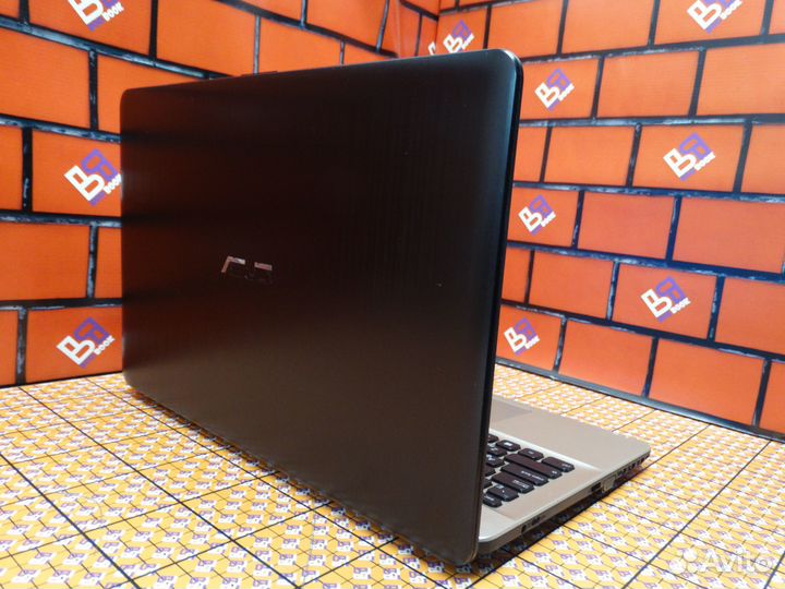 Ноутбук asus DualCore/Intel HD 500/4 RAM/240 SSD