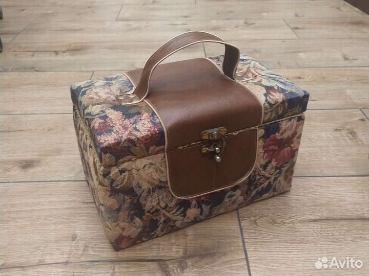 Декоративная коробка (сундучок)