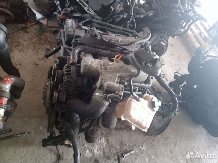 Двигатель Фольксваген Пассат б5 1.8 APU ADR