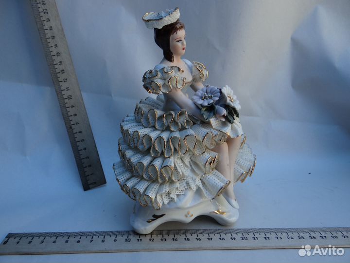 Ручная работа Статуэтка Кружевной фарфор старая