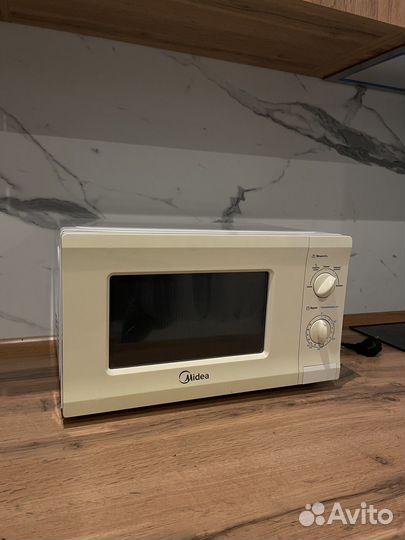 Микроволновая печь Midea