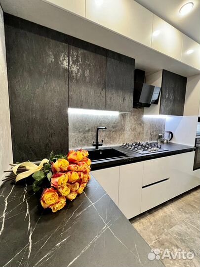 П образная кухня на заказ. Фабрика в Челябинске