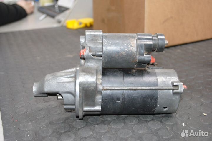 Стартер Honda CR-V 2.0 16V (автомат) б/у