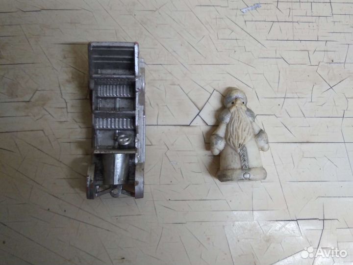 Солдатики, дед мороз, машинка