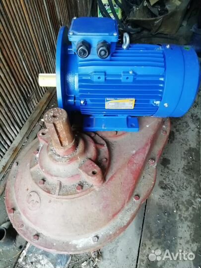 Электродвигатель с редуктором новый и б/у