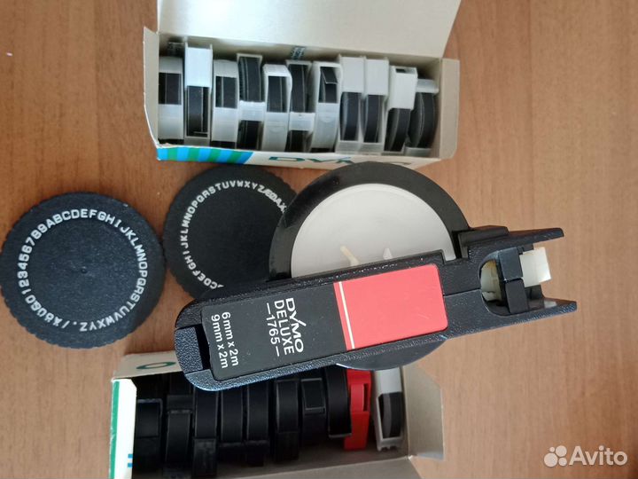 Ручная машинка для тиснения