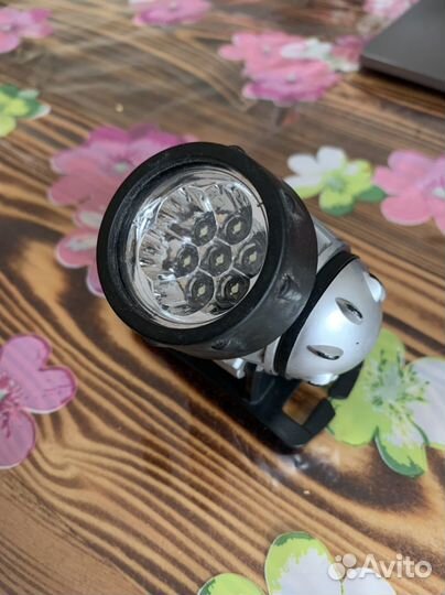 Налобный фонарик