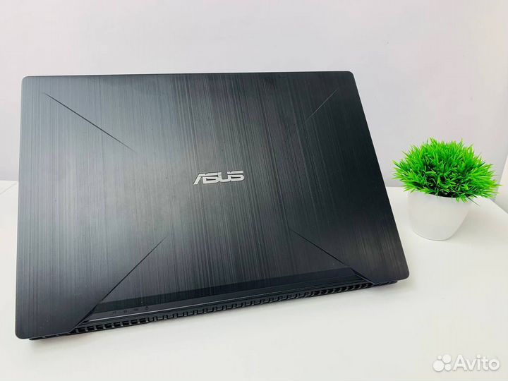 Игровой ноутбук Asus
