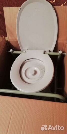 Санитарное кресло туалет