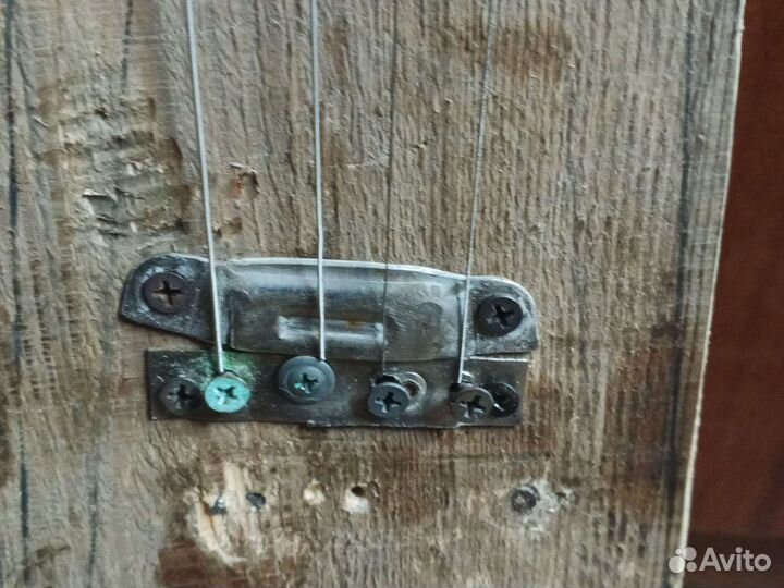 Бас-гитара (панковская)