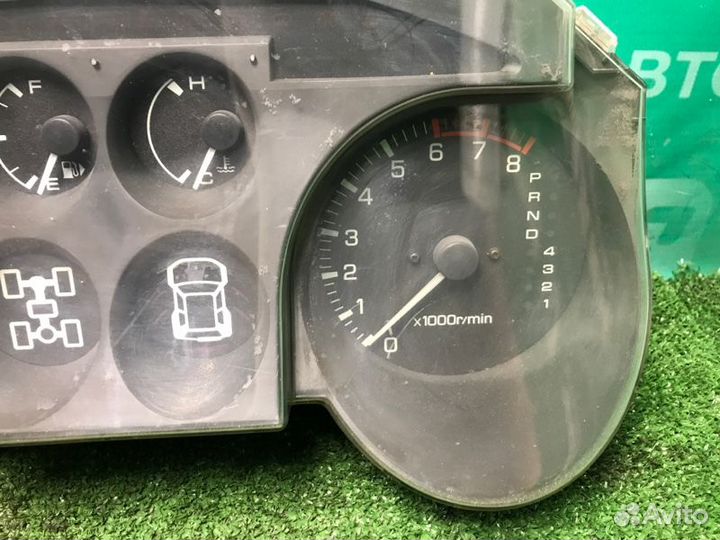 Панель приборов Mitsubishi Pajero 3 1999-2006
