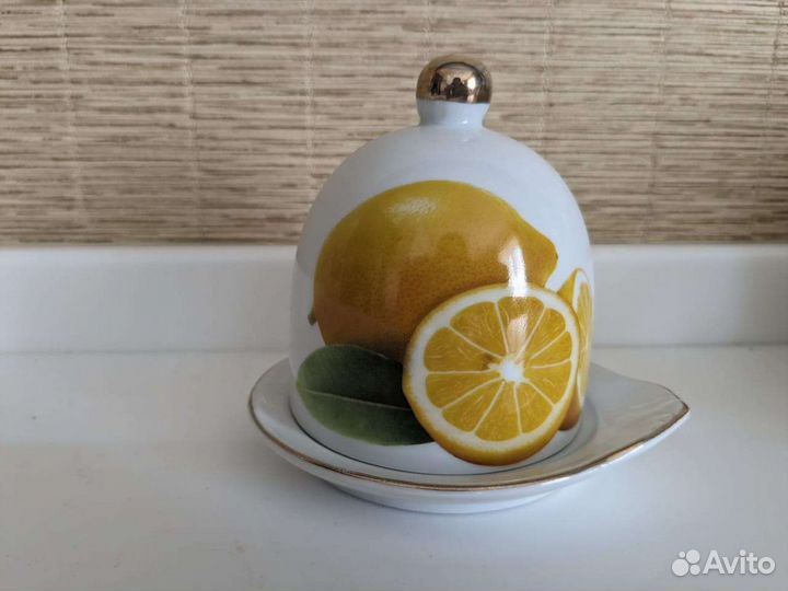 Лимонница с крышкой
