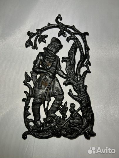 Чугунная плакетка Иван Царевич, дефект