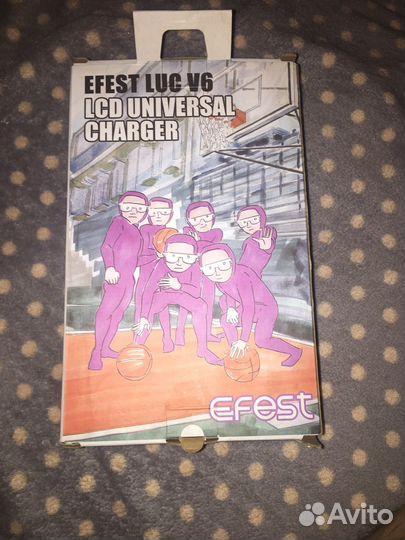 Универсальное зарядное устройство Efest LUC V6