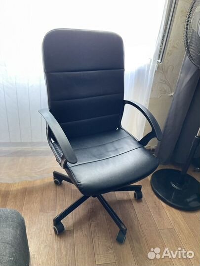 Компьютерное кресло