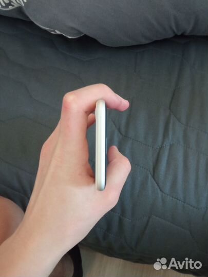 iPhone SE (2020), 64 ГБ