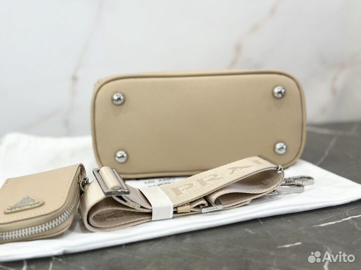 Сумка Prada Galleria small