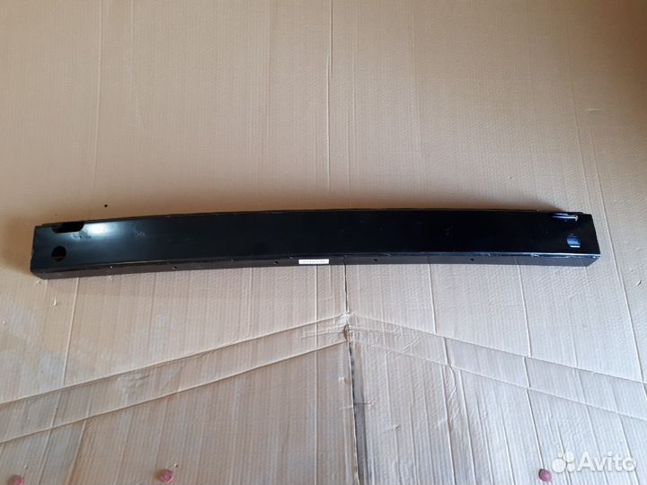 Усилитель бампера переднего Тойота Камри 70 2018