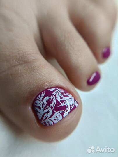 Подология педикюр маникюр