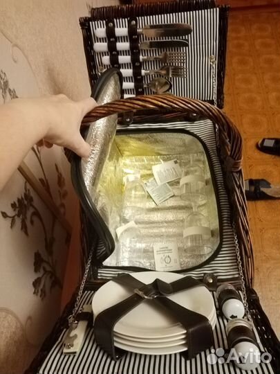 Корзина плетеная для пикника