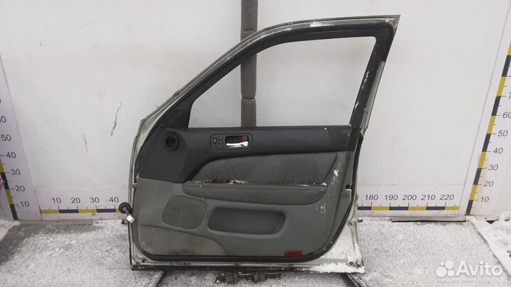 Дверь передняя правая Lexus LS400
