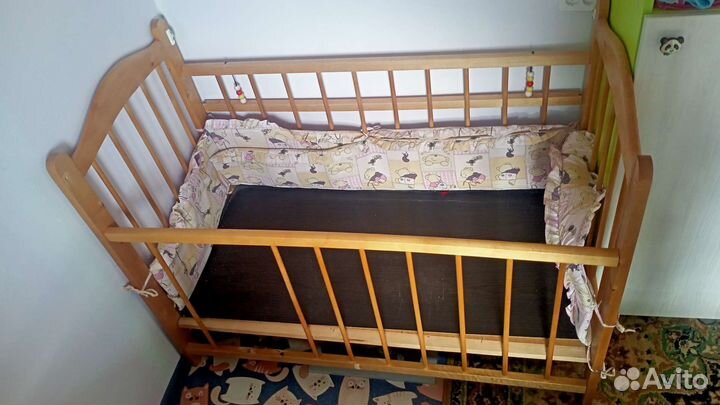 Детская кроватка