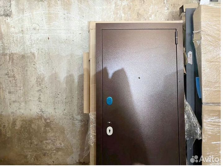 Входная дверь