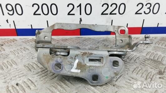 Петля капота mercedes benz C-class W204 (YNT07D501