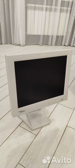 Монитор Fujitsu Siemens
