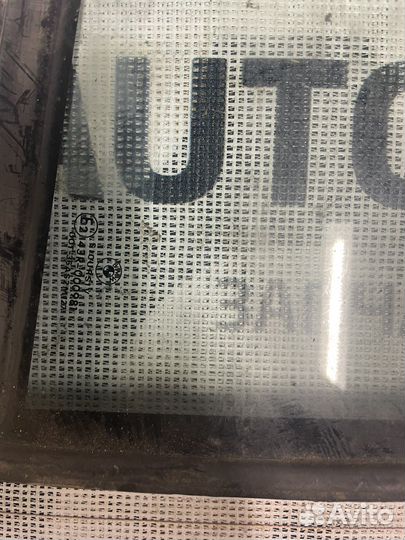 Форточка задней правой двери BMW E39 седан