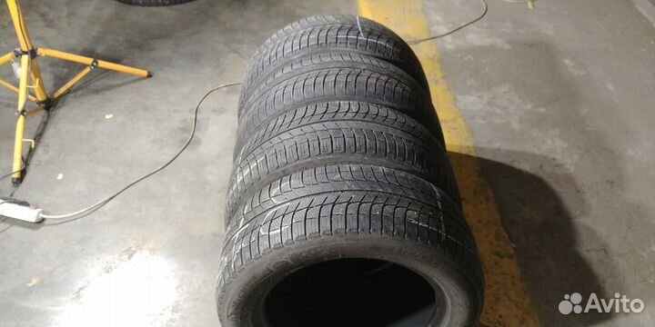 Michelin X-Ice 215/55 R16 97H