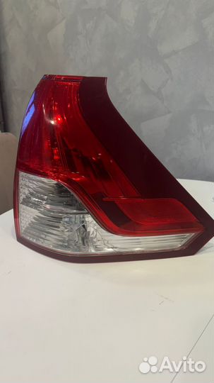 Фонарь задний правый Honda CR-V (битый)