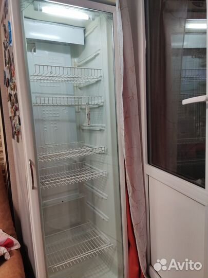 Холодильный шкаф