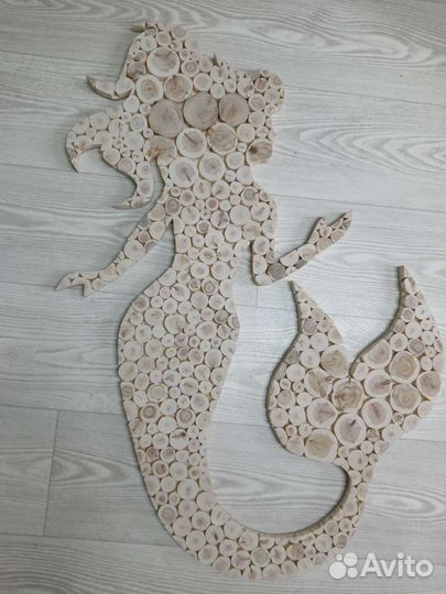 Панно из можжевельника Русалка