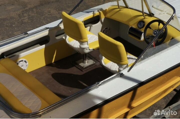 Экстерьер лодки яхты