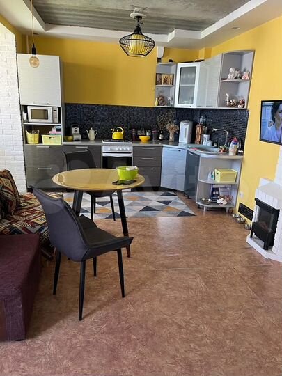 2-к. квартира, 57 м², 5/10 эт.