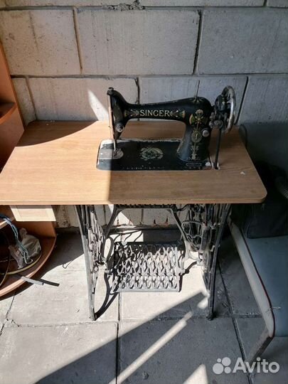 Швейная машина Singer