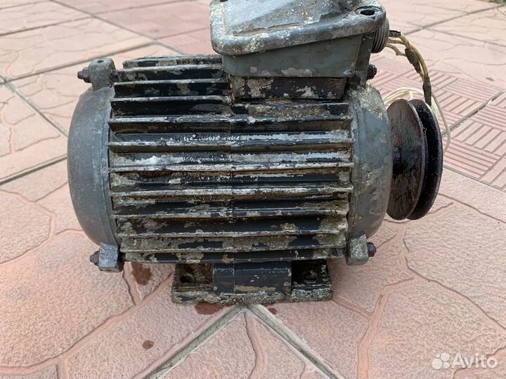 Электродвигатель асинхронный