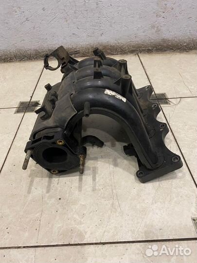 Впускной коллектор Hyundai Accent