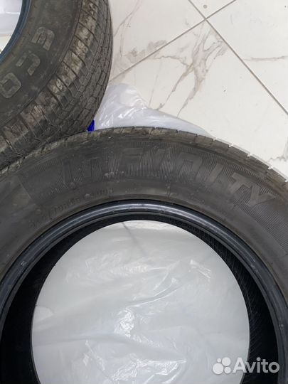 Infinity Tyres EcoTrek 215/70 R16